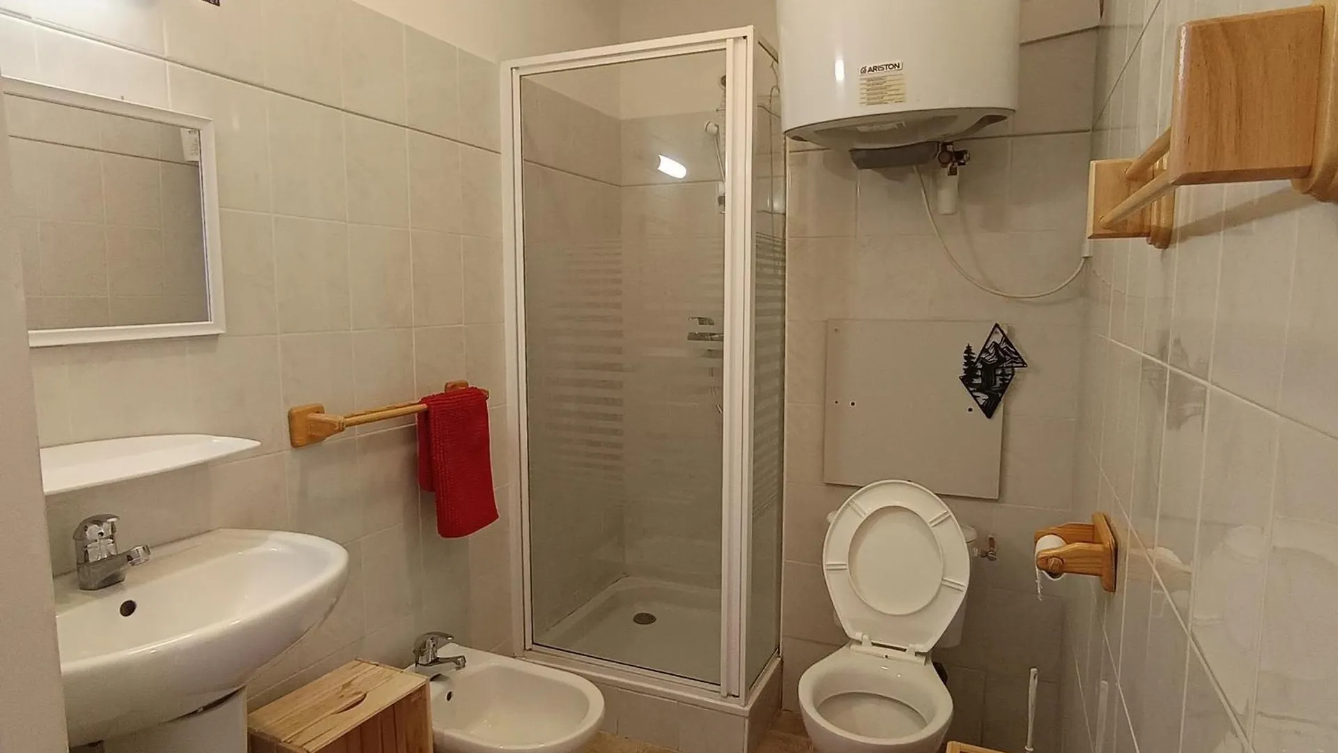 Studio 4 Pers Sud Avec Balcon, Parking Et Animaux Acceptes - Fr-1-445-206 Montgenevre 0*,  France